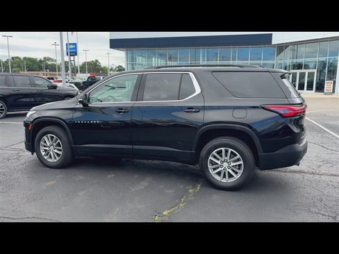 Certified 2023 Chevrolet Traverse LT FWD image 6