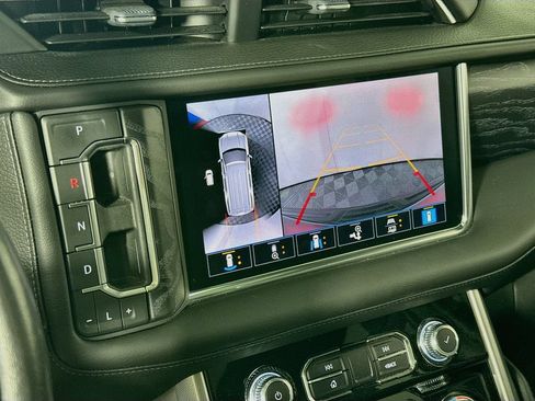 Used 2021 GMC Yukon XL Denali AWD/4WD image 14