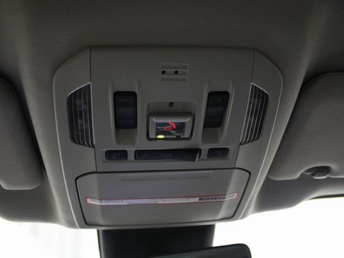 Used 2022 Toyota Highlander Limited image 36