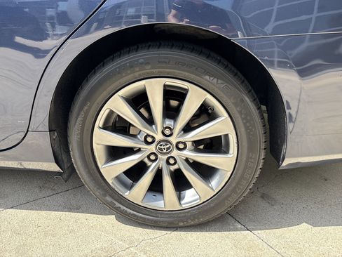 Used 2017 Toyota Camry XLE FWD image 34
