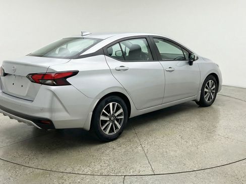 Used 2025 Nissan Versa SV image 9