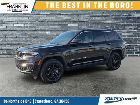 Used 2023 Jeep Grand Cherokee Limited w/ Luxury Tech Group II image 1