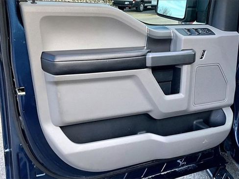 Used 2016 Ford F150 XLT w/ Equipment Group 302A Luxury image 18