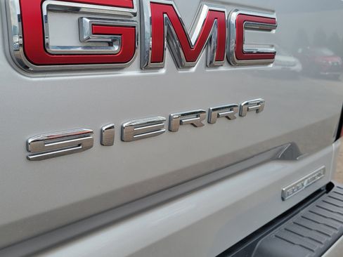Used 2020 GMC Sierra 1500 Elevation w/ Elevation Value Package image 6