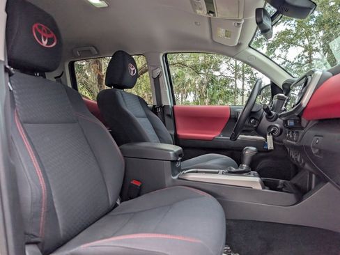 Used 2021 Toyota Tacoma SR5 image 17