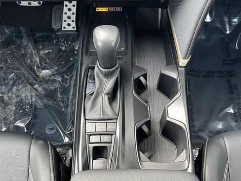 Used 2025 Toyota Camry SE image 37