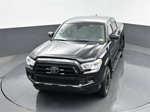 Used 2022 Toyota Tacoma SR image 17