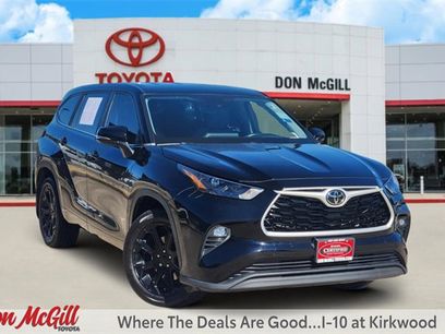 Certified 2023 Toyota Highlander LE