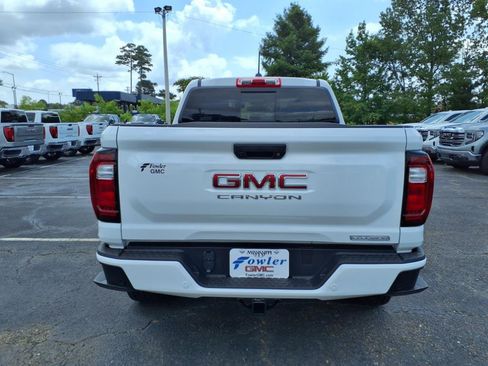 New 2025 GMC Canyon Elevation w/ Convenience Package image 4