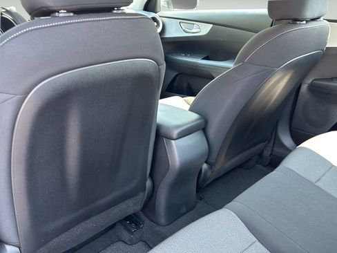 Used 2023 Kia Forte LXS w/ LXS Technology Package FWD image 17