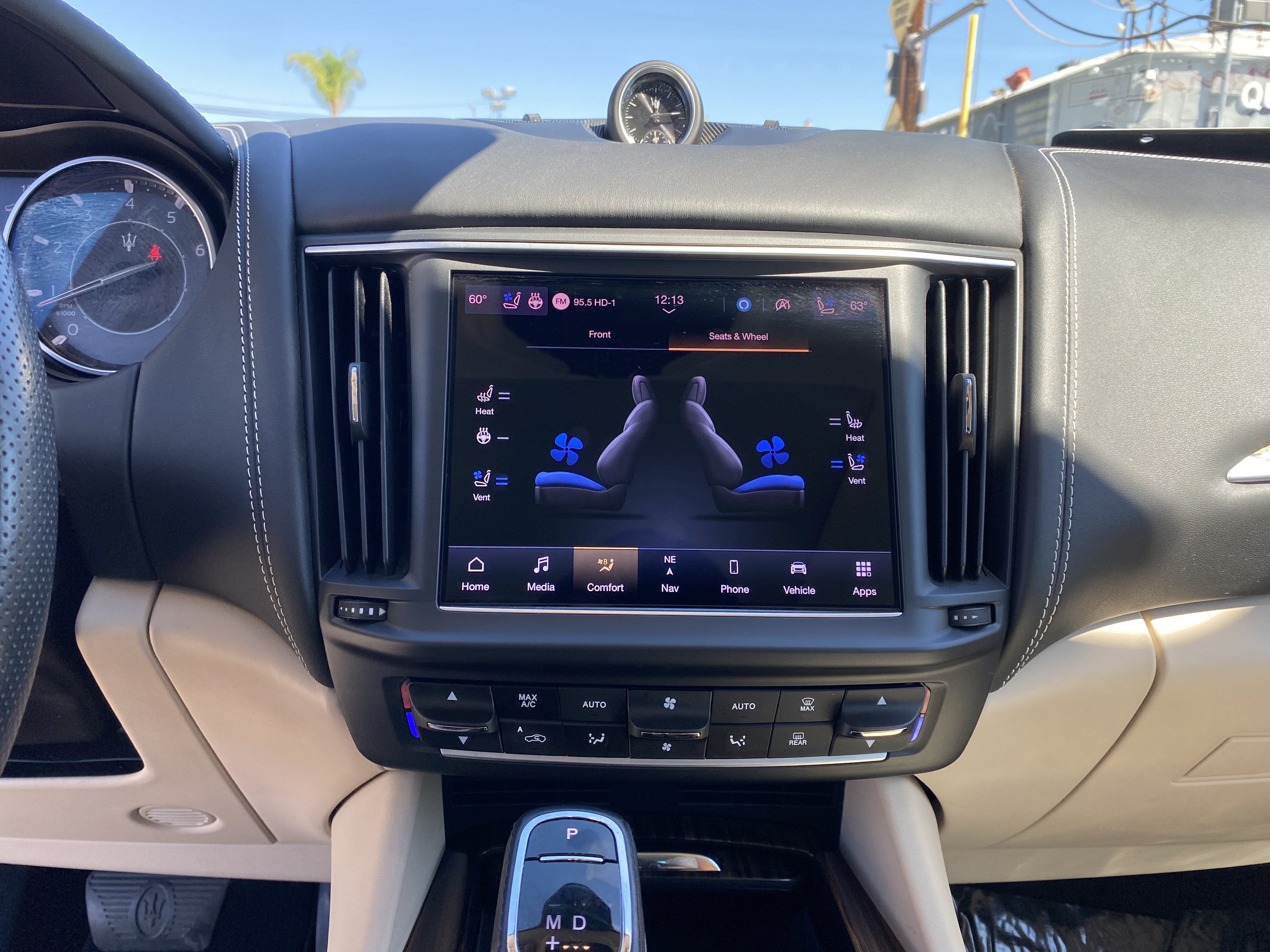 Used 2022 Maserati Levante GT AWD/4WD image 13