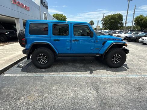 Used 2024 Jeep Wrangler Unlimited Rubicon AWD/4WD image 8