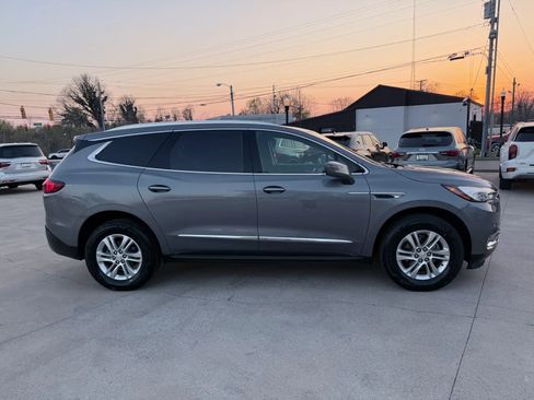 Used 2020 Buick Enclave Essence w/ LPO, Luxury Package image 73