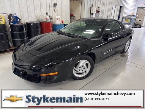 Used 1994 Pontiac Firebird Coupe image 2