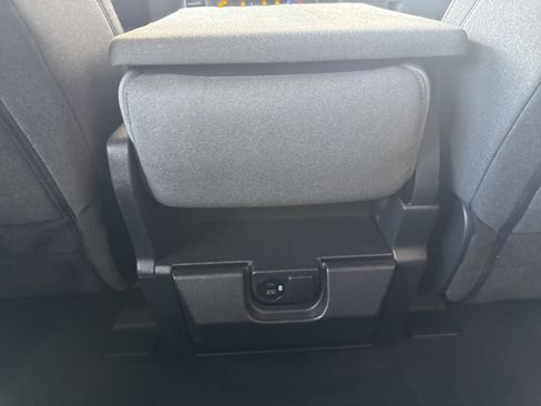 Used 2023 Ford F150 XLT AWD/4WD image 13