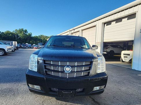 Used 2014 Cadillac Escalade Premium AWD/4WD image 8