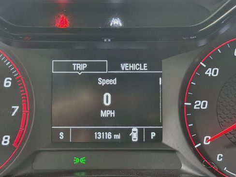 Used 2025 Chevrolet Trax RS w/ Driver Confidence Package FWD image 18