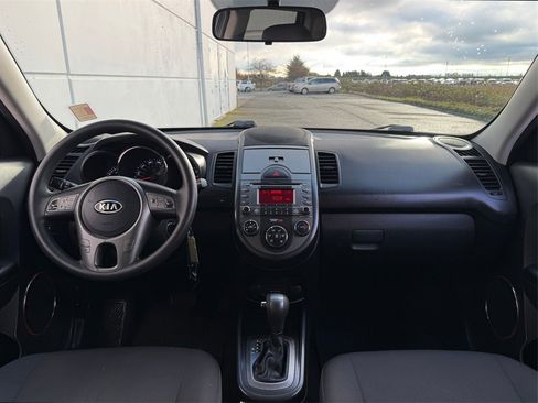 Used 2011 Kia Soul + w/ Audio Pkg image 12