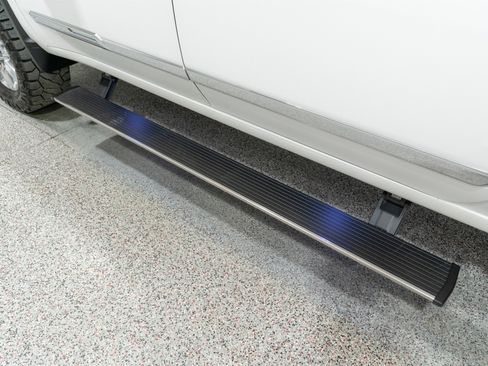 Used 2024 Chevrolet Silverado 2500 High Country w/ High Country Premium Package image 13