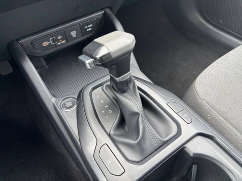 Used 2025 Kia K4 FWD image 36