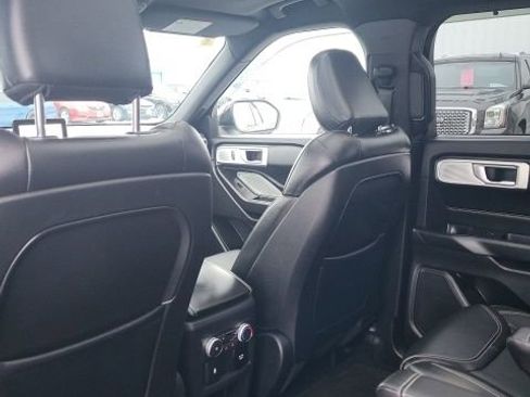 Used 2020 Ford Explorer ST w/ ST Street Pack image 16