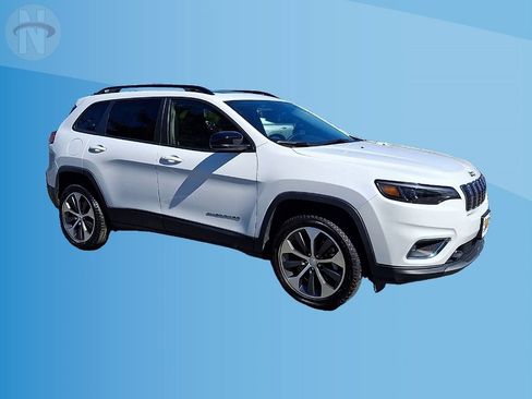 Used 2022 Jeep Cherokee Limited w/ Elite Package AWD/4WD image 2
