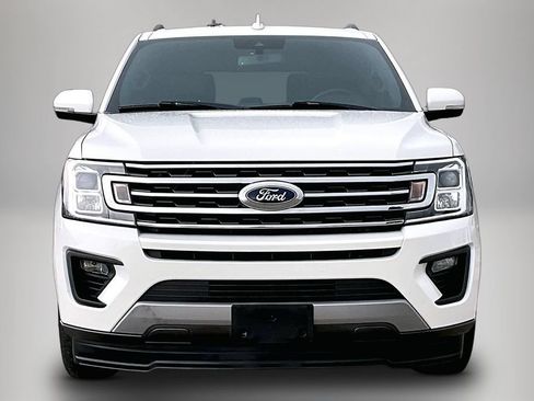 Used 2020 Ford Expedition XLT w/ Equipment Group 202A RWD image 3