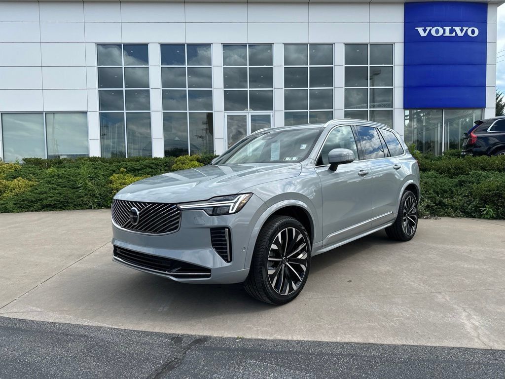 Certified 2026 Volvo XC90 B6 Plus AWD/4WD image 42
