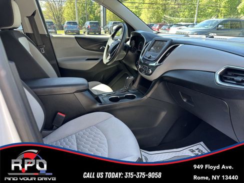 Used 2019 Chevrolet Equinox LS AWD/4WD image 30