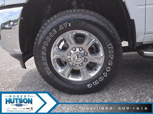 Used 2025 RAM 2500 Big Horn AWD/4WD image 10