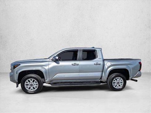 Certified 2024 Toyota Tacoma SR5 image 9