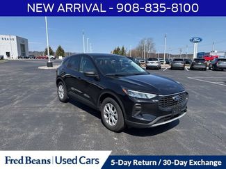 Used 2025 Ford Escape Active video 1