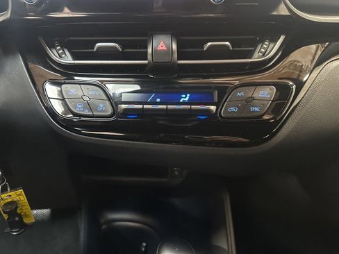 Used 2019 Toyota C-HR LE image 20