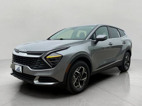 Used 2025 Kia Sportage LX image 6
