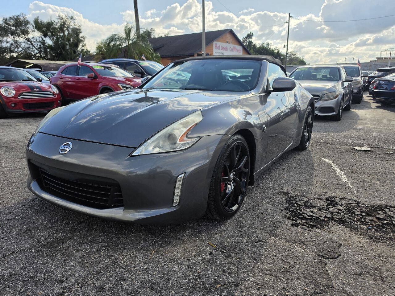 Used 2014 Nissan 370Z Touring w/ Sport Package RWD image 4