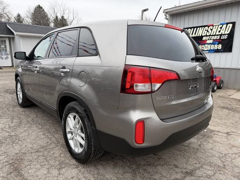 Used 2014 Kia Sorento LX image 7