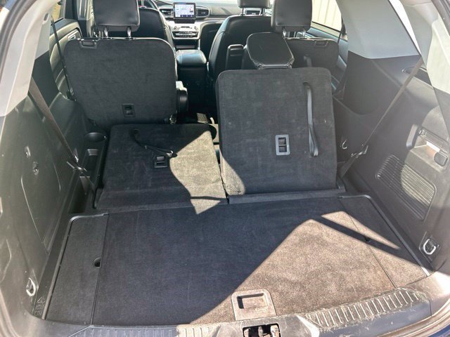 Used 2023 Ford Explorer XLT w/ Equipment Group 202A AWD/4WD image 44