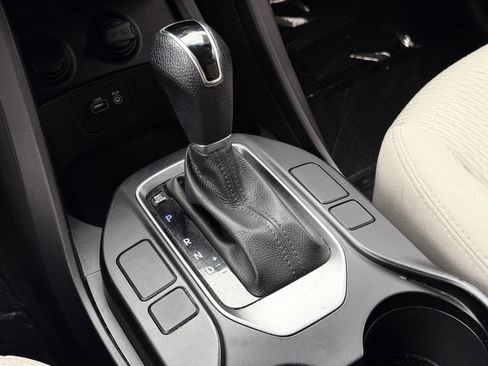 Used 2017 Hyundai Santa Fe Sport image 30