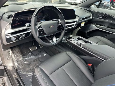 New 2026 Cadillac Lyriq V image 10