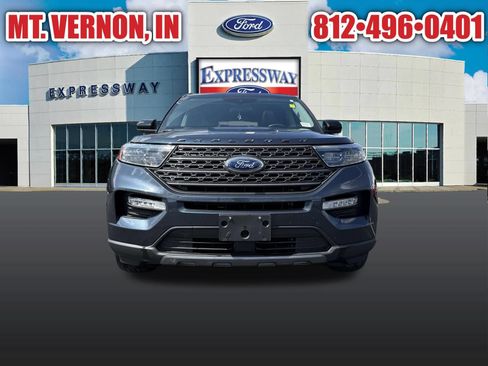 Used 2024 Ford Explorer XLT AWD/4WD image 11