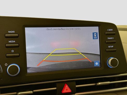 Used 2023 Hyundai Elantra SE FWD image 22