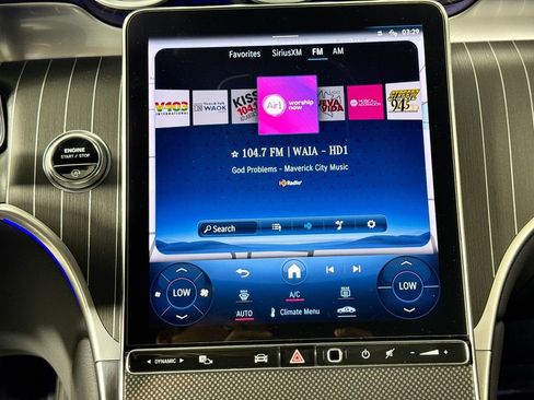 Used 2023 Mercedes-Benz GLC 300 w/ Exclusive Trim Package image 15
