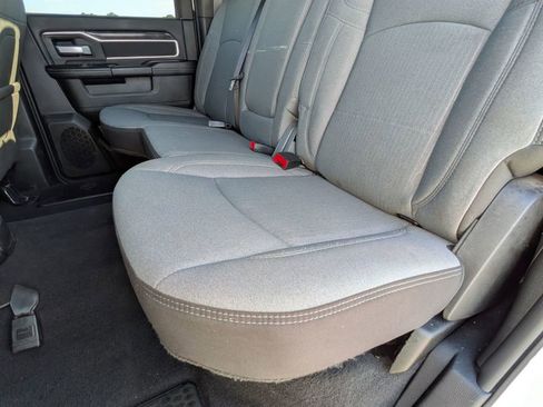 Used 2024 RAM 3500 Big Horn image 31