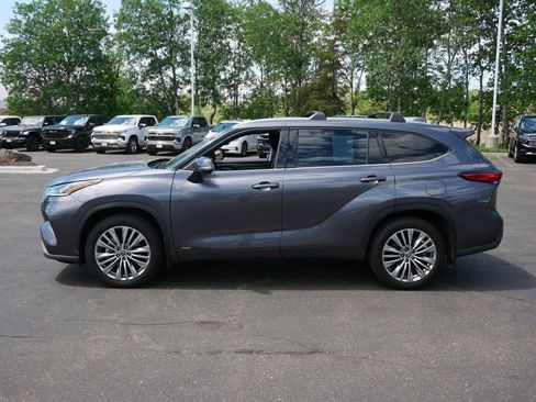 Used 2022 Toyota Highlander Platinum AWD/4WD image 7