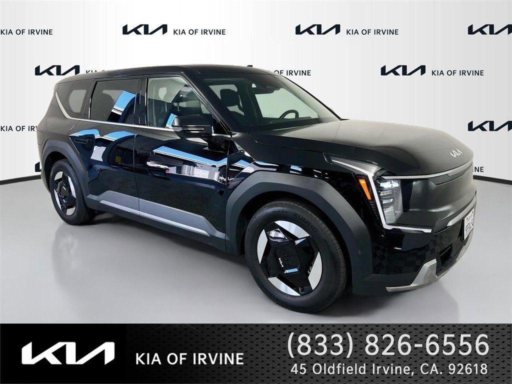 Certified 2024 Kia EV9 Light Long Range RWD image 1