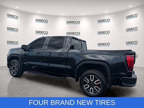 Used 2023 GMC Sierra 1500 AT4 w/ AT4 Preferred Package AWD/4WD image 5