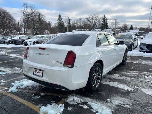 Used 2015 Chrysler 300 S image 6