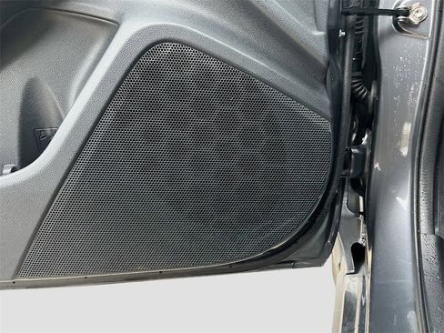 Used 2022 Subaru Crosstrek 2.0i Premium image 18