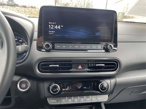 Certified 2023 Hyundai Kona SEL w/ Convenience Package image 21