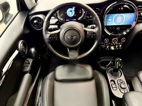 Used 2024 MINI Cooper SE FWD image 2